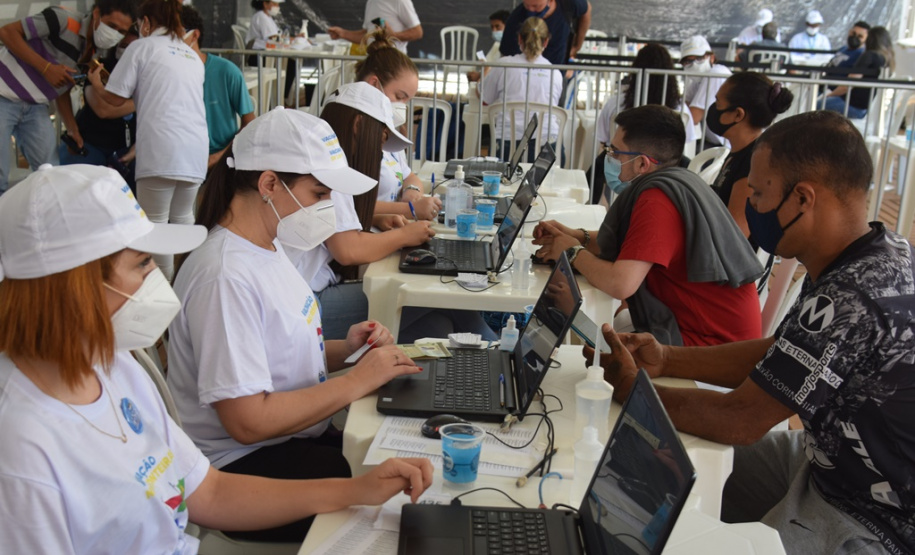 Paraná e ministérios do Brasil e Paraguai promovem testagem e vacinação na fronteira