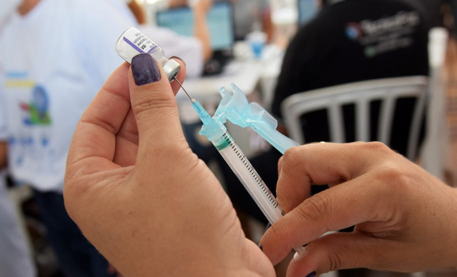 Paraná e ministérios do Brasil e Paraguai promovem testagem e vacinação na fronteira