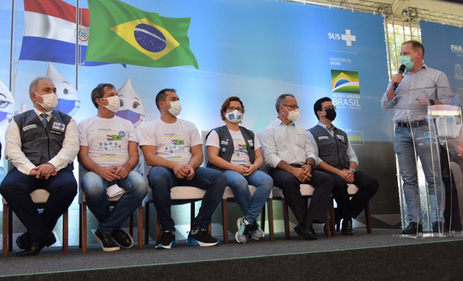 Paraná e ministérios do Brasil e Paraguai promovem testagem e vacinação na fronteira