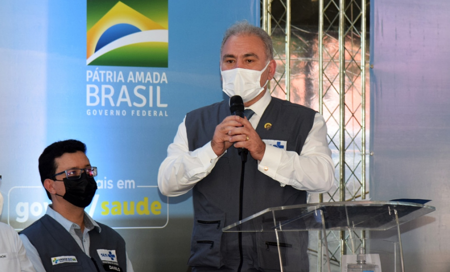 Paraná e ministérios do Brasil e Paraguai promovem testagem e vacinação na fronteira