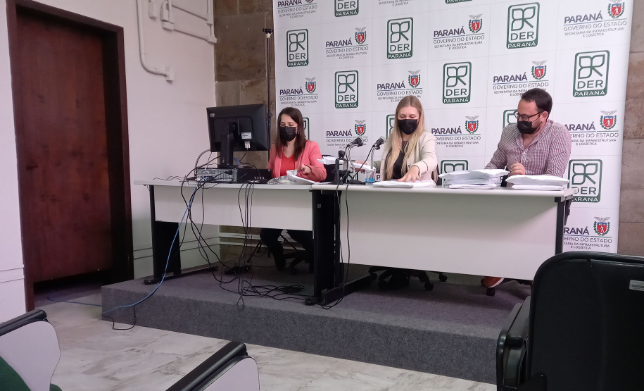 Abertura dos envelopes de habilitação da conservação dos lotes 1, 4 e 5 das rodovias estaduais do anel de integração após o término dos pedágios - Curitiba, 12/11/2021 - Foto: DER