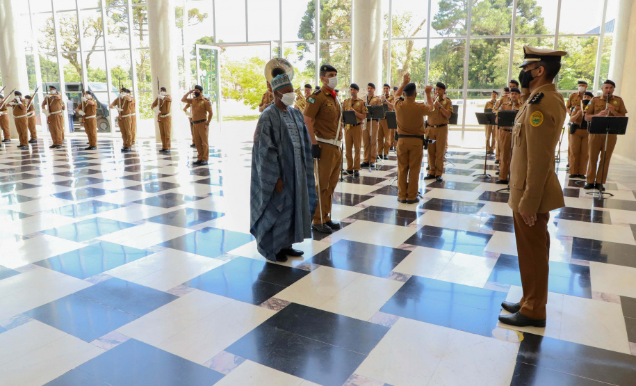 Governador recebe embaixador da Nigéria e apresenta potencial do Paraná