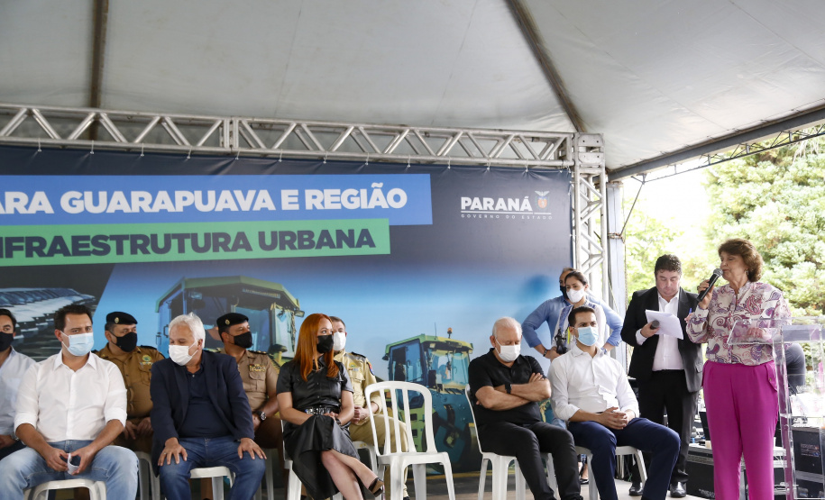 Governo do Estado entrega 67 veículos para Saúde de Guarapuava e Região