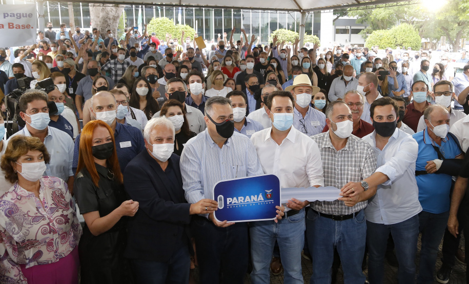 Governo do Estado entrega 67 veículos para Saúde de Guarapuava e Região