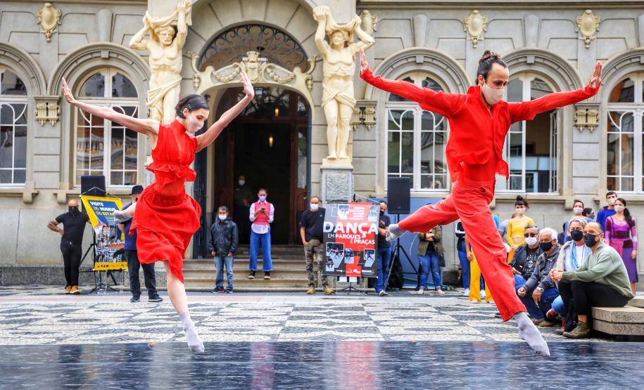 BALÉ - PRAÇA GENEROSO MARQUES - José Fernando Ogura/AEN
