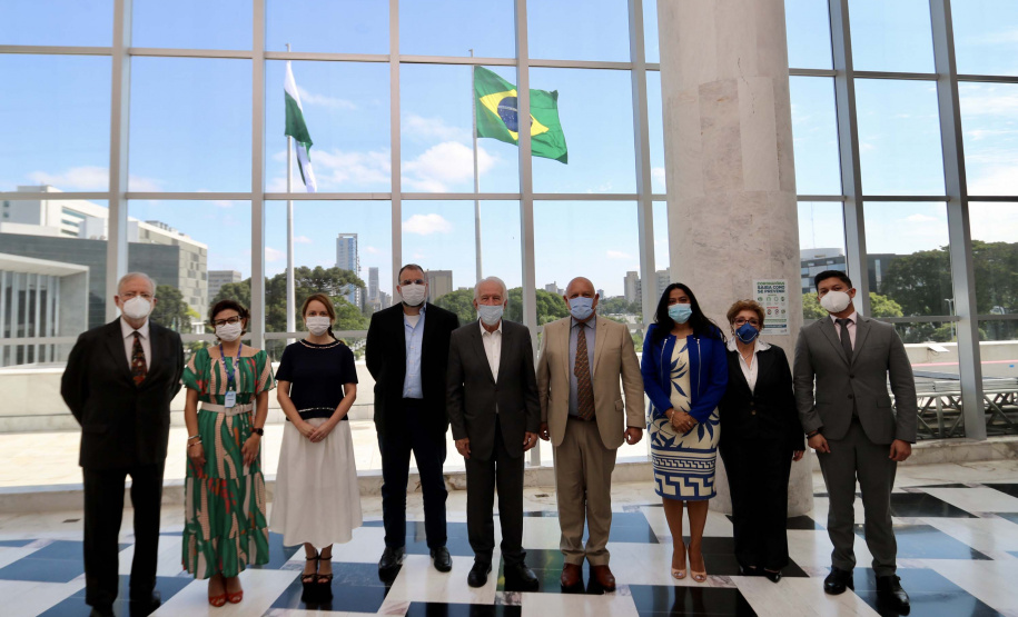 O vice-governador Darci Piana se reuniu nesta quarta-feira (24), no Palácio Iguaçu, com o novo cônsul-geral do Japão em Curitiba, Keiji Hamada. Foto:Camila Tonett/Vice-governadoria