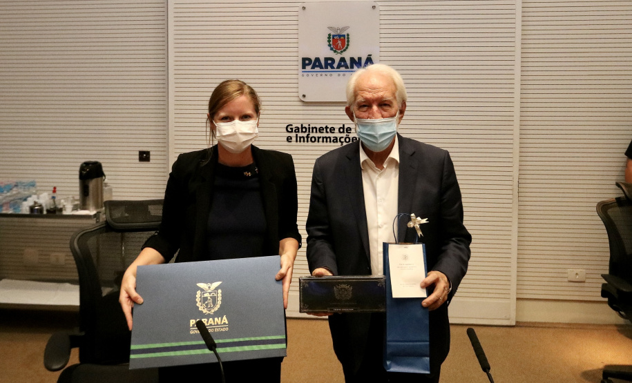 Paraná firma parceria com Governo britânico para ensino de inglês nas escolas públicas Foto: Camila Tonett/Vice-Governadoria