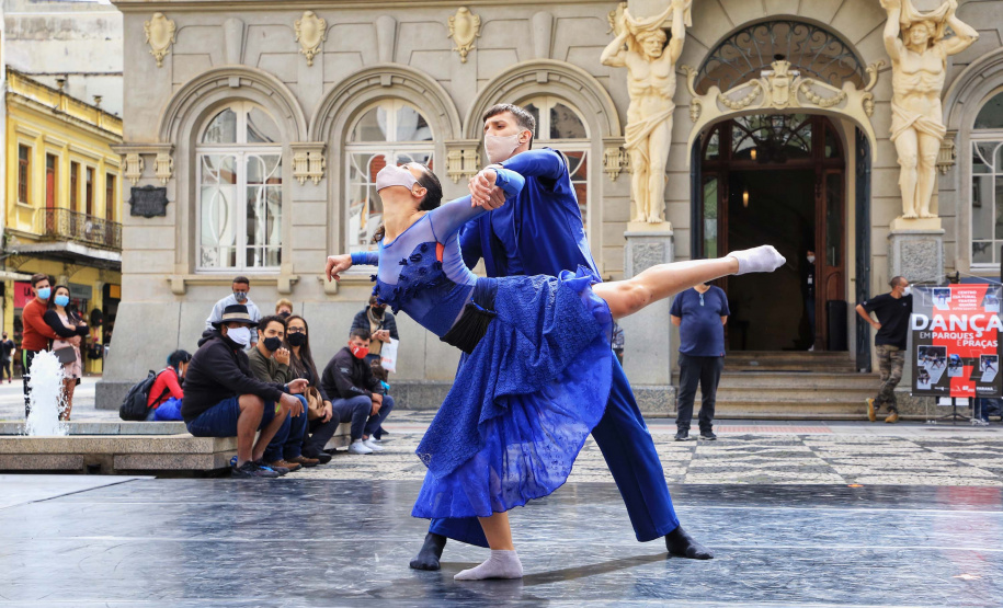 BALÉ - PRAÇA GENEROSO MARQUES - José Fernando Ogura/AEN
