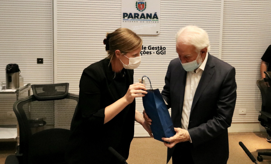 Paraná firma parceria com Governo britânico para ensino de inglês nas escolas públicas Foto: Camila Tonett/Vice-Governadoria