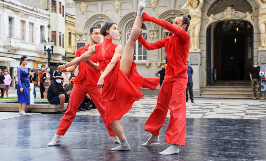 BALÉ - PRAÇA GENEROSO MARQUES - José Fernando Ogura/AEN