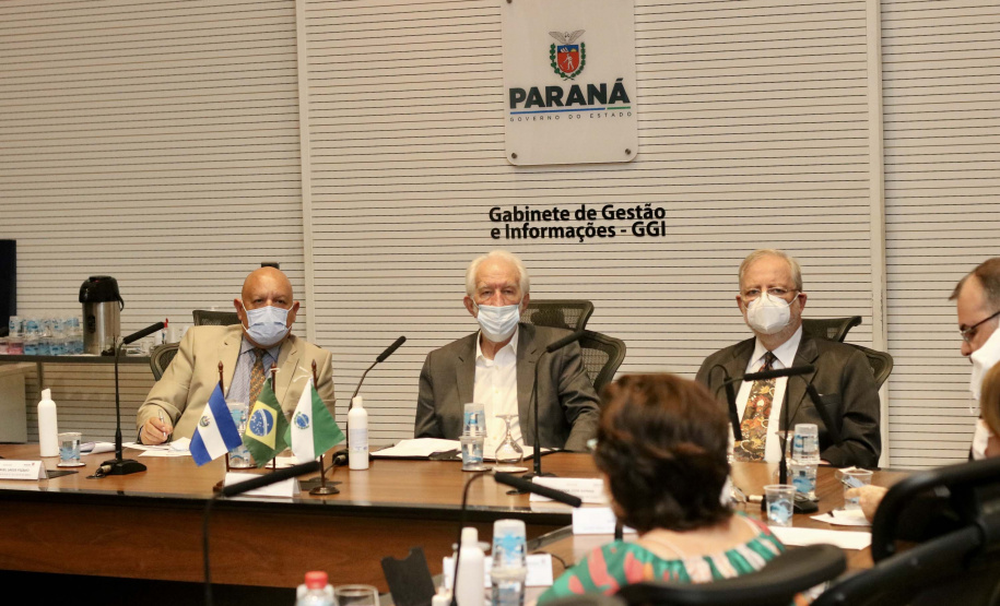 O vice-governador Darci Piana se reuniu nesta quarta-feira (24), no Palácio Iguaçu, com o novo cônsul-geral do Japão em Curitiba, Keiji Hamada. Foto:Camila Tonett/Vice-governadoria