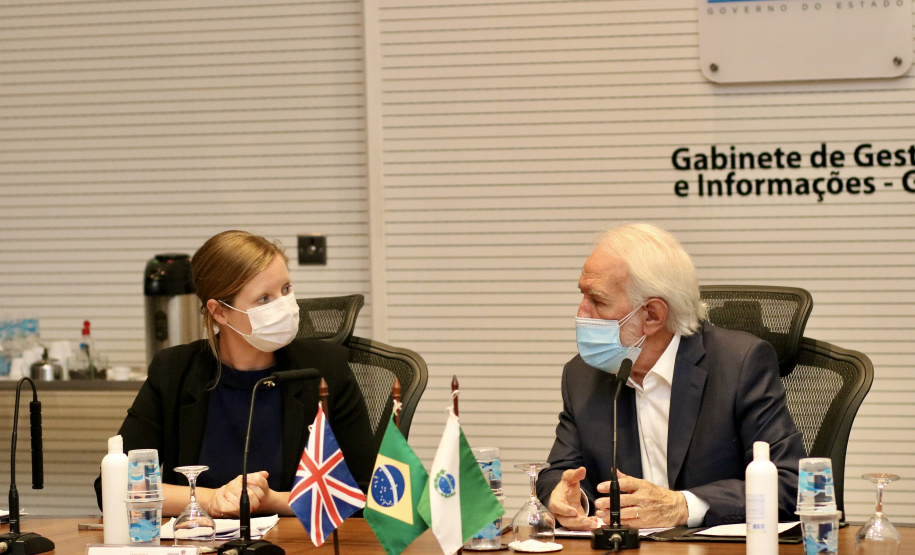 Paraná firma parceria com Governo britânico para ensino de inglês nas escolas públicas Foto: Camila Tonett/Vice-Governadoria