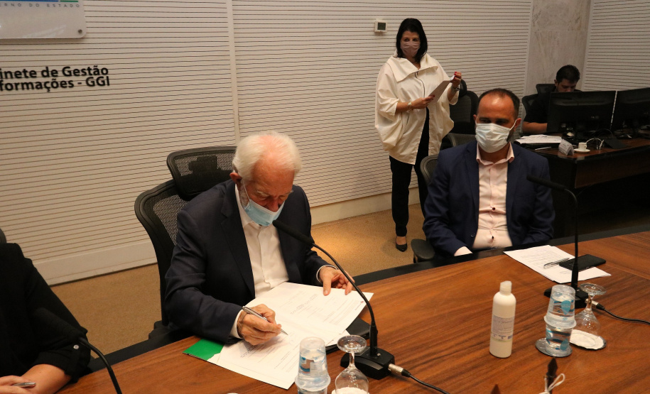 Paraná firma parceria com Governo britânico para ensino de inglês nas escolas públicas Foto: Camila Tonett/Vice-Governadoria