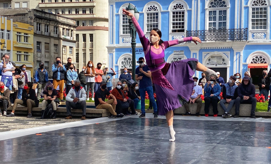 BALÉ - PRAÇA GENEROSO MARQUES - José Fernando Ogura/AEN