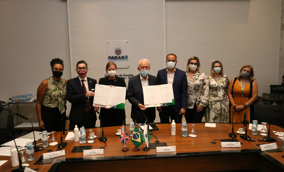 Paraná firma parceria com Governo britânico para ensino de inglês nas escolas públicas Foto: Camila Tonett/Vice-Governadoria