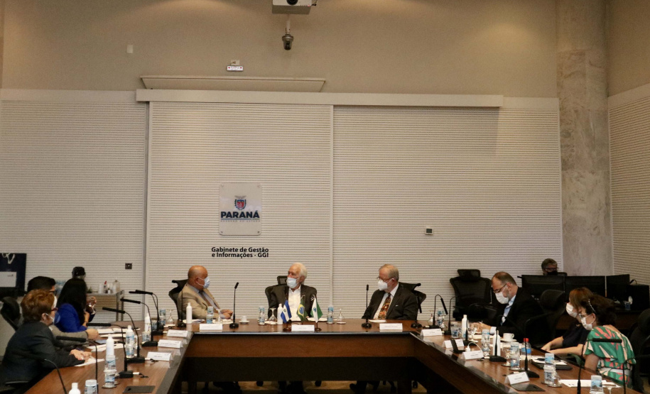 O vice-governador Darci Piana se reuniu nesta quarta-feira (24), no Palácio Iguaçu, com o novo cônsul-geral do Japão em Curitiba, Keiji Hamada. Foto:Camila Tonett/Vice-governadoria