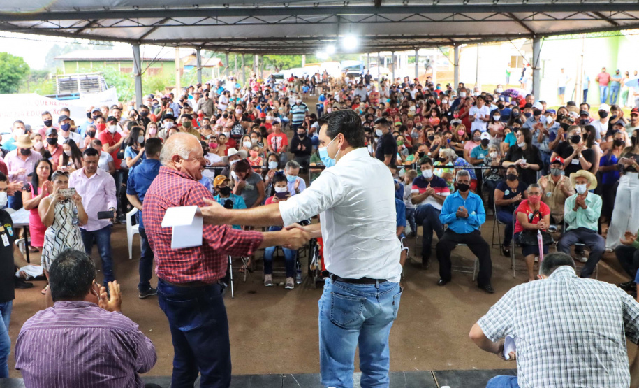 Governo entrega 119 casas populares para ajudar famílias de Cantagalo