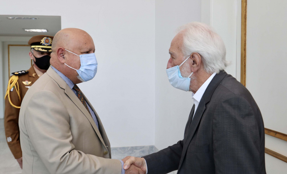 O vice-governador Darci Piana se reuniu nesta quarta-feira (24), no Palácio Iguaçu, com o novo cônsul-geral do Japão em Curitiba, Keiji Hamada. Foto:Camila Tonett/Vice-governadoria