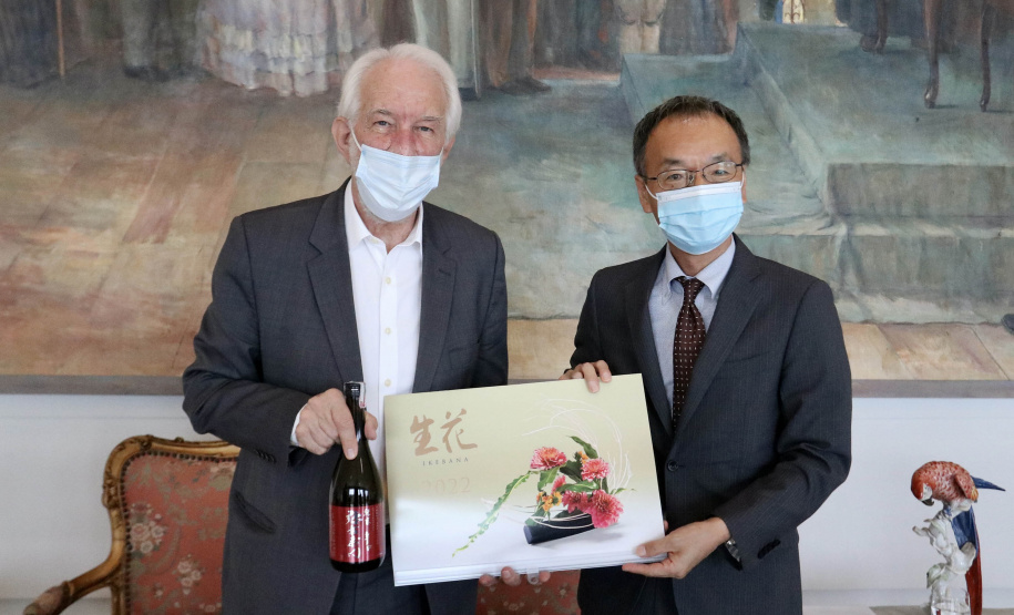 O vice-governador Darci Piana se reuniu nesta quarta-feira (24), no Palácio Iguaçu, com o novo cônsul-geral do Japão em Curitiba, Keiji Hamada. Foto:Camila Tonett/Vice-governadoria