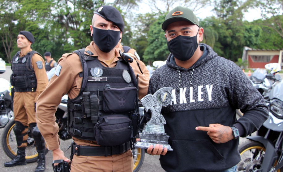 Policiais militares se formam no curso de rondas ostensivas com motocicletas. Foto:PMPR