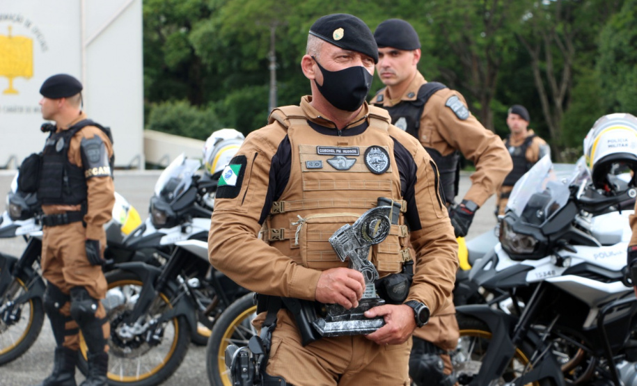 Policiais militares se formam no curso de rondas ostensivas com motocicletas. Foto:PMPR