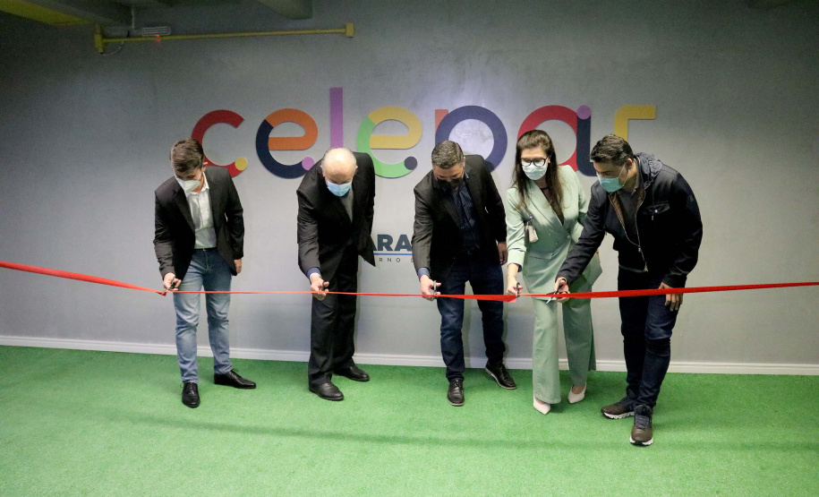 Buscar inovação, gerar conhecimentos e tecnologia e soluções alinhadas às demandas sociais e econômicas do Paraná. Esses os objetivos do programa de inovação implantado em parceria pelo Governo do Estado, por meio da Celepar, e a Hotmilk, ecossistema de inovação da Pontifícia Universidade Católica do Paraná (PUCPR). A  Foto: CELEPAR