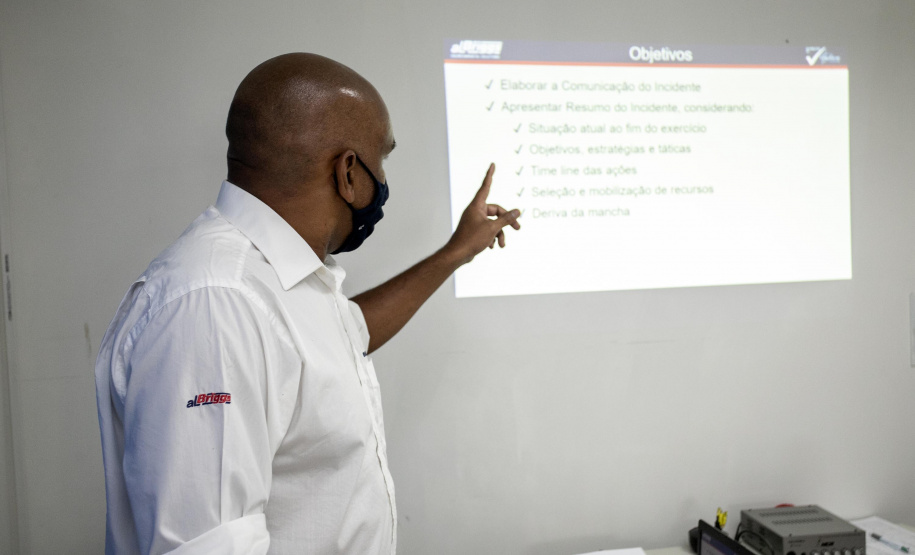 Portos do Paraná executa treinamento para gerenciamento de emergências ambientais - Paranaguá, 26/11/2021 - Foto: Claudio Neves/Portos do Paraná