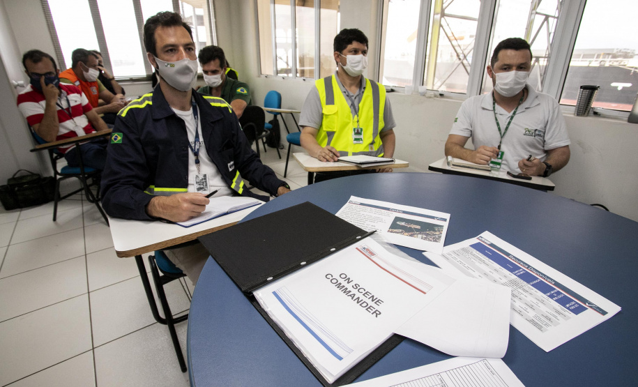 Portos do Paraná executa treinamento para gerenciamento de emergências ambientais - Paranaguá, 26/11/2021 - Foto: Claudio Neves/Portos do Paraná