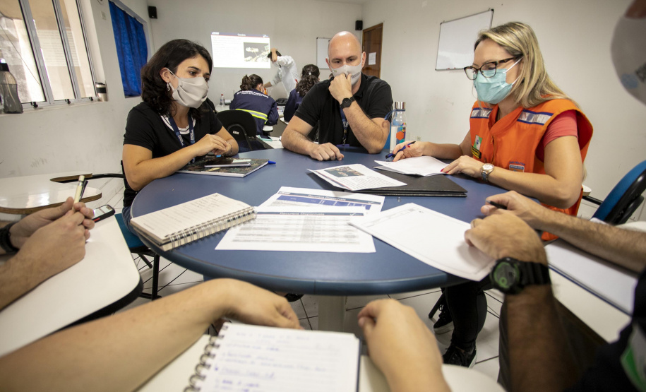 Portos do Paraná executa treinamento para gerenciamento de emergências ambientais - Paranaguá, 26/11/2021 - Foto: Claudio Neves/Portos do Paraná