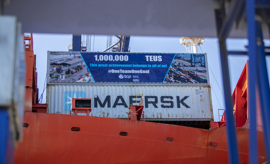 Terminal de contêineres do Porto de Paranaguá alcança marca de 1 milhão de unidades movimentadas