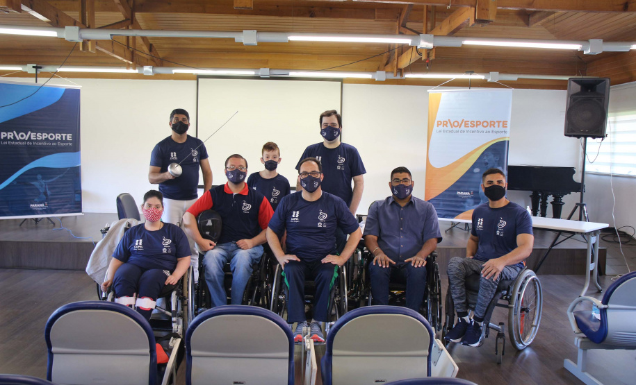 Atletas e entidades paradesportivas homenageiam PROESPORTE . Foto:Thaiany Osório/Paraná Esporte