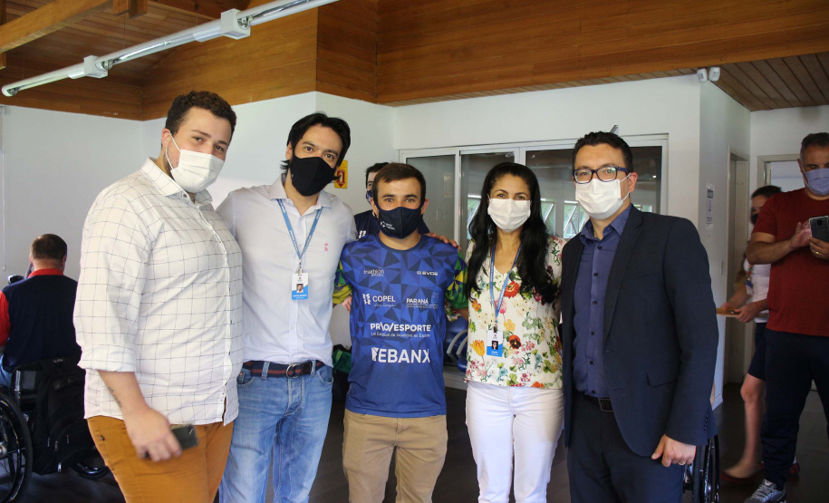 Atletas e entidades paradesportivas homenageiam PROESPORTE . Foto:Thaiany Osório/Paraná Esporte