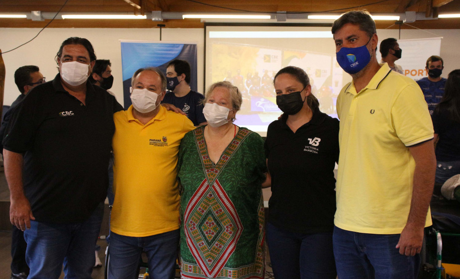 Atletas e entidades paradesportivas homenageiam PROESPORTE . Foto:Thaiany Osório/Paraná Esporte