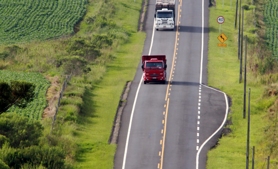 Atendimentos emergenciais nas rodovias do Paraná serão concentrados nos números 191, 193 e 198 - Foto: Gilson Abreu/AEN