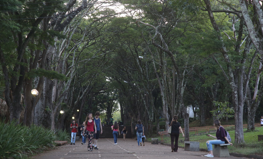 UEL lança documento com orientações sobre a Covid-19 para retorno seguro às aulas - Foto: Jaelson Lucas/Arquivo AEN