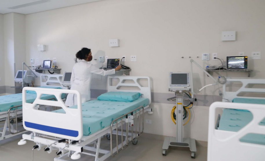 Média de ocupação de leitos de UTI Covid é a menor em 19 meses no Paraná