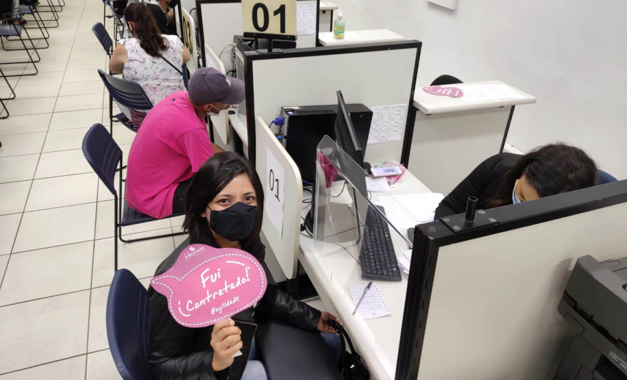 Mutirão da Agência do Trabalhador atende 1,4 mil candidatos para vagas em supermercados