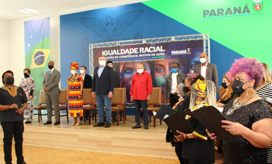 Na véspera do Dia da Consciência Negra, Paraná lança plano de promoção da igualdade racial