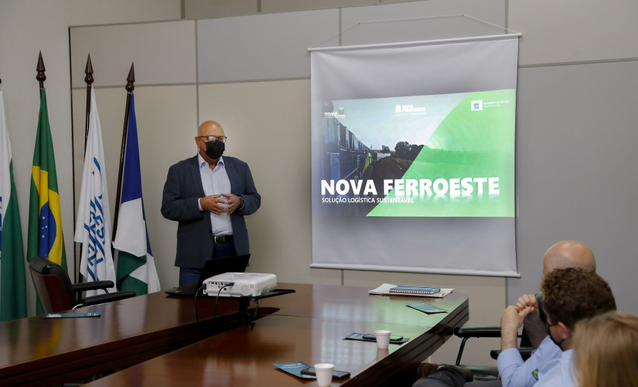 Em Guarapuava, Governo e Sindusmadeira avaliam impacto da Nova Ferroeste para o setor