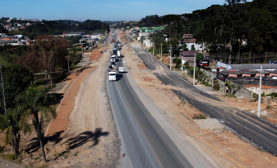 O Departamento de Estradas de Rodagem do Paraná (DER/PR) realizou nesta sexta-feira (12) a fase de lances da licitação do projeto e da obra de duplicação da PR-092, a Rodovia dos Minérios, no perímetro urbano de Almirante Tamandaré, na Região Metropolitana de Curitiba. Foto: Ari Dias/AEN