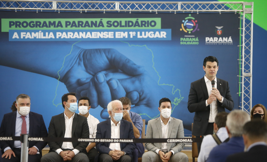 Governador lança Paraná Solidário, pacote que amplia os benefícios sociais do Estado