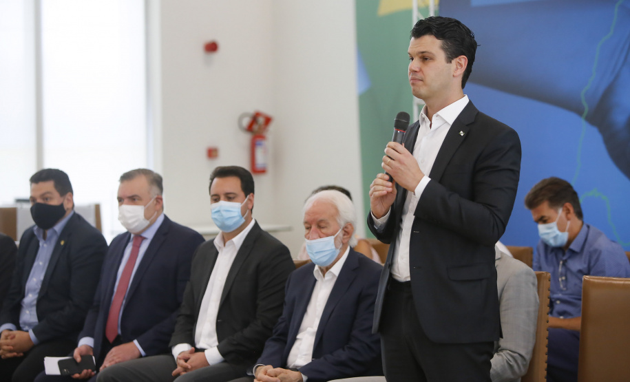 Governador lança Paraná Solidário, pacote que amplia os benefícios sociais do Estado