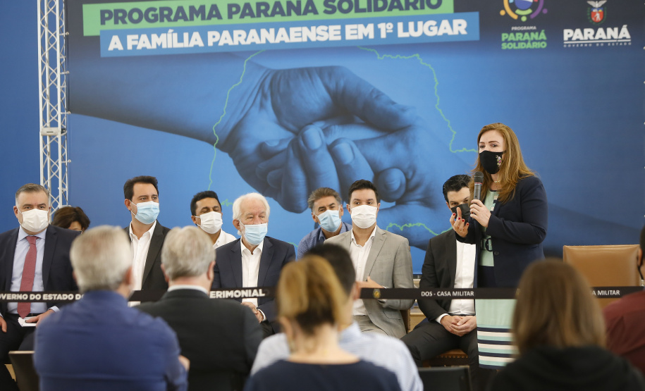 Governador lança Paraná Solidário, pacote que amplia os benefícios sociais do Estado