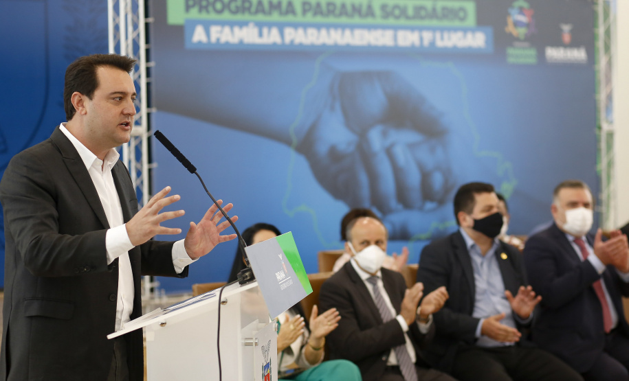 Governador lança Paraná Solidário, pacote que amplia os benefícios sociais do Estado
