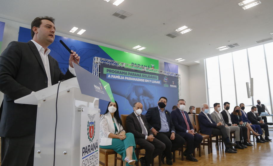 Governador lança Paraná Solidário, pacote que amplia os benefícios sociais do Estado
