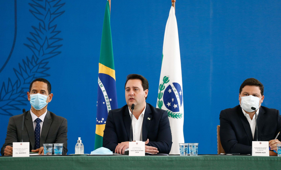 O governador Carlos Massa Ratinho Junior e secretários de Estado apresentam nesta sexta-feira (26), em conjunto com a Polícia Rodoviária Federal, detalhes do plano de operação para o fim da concessão das rodovias paranaenses, que ocorre neste final de semana.  - 26/11/2021 - Foto:Jonathan Campos/AEN