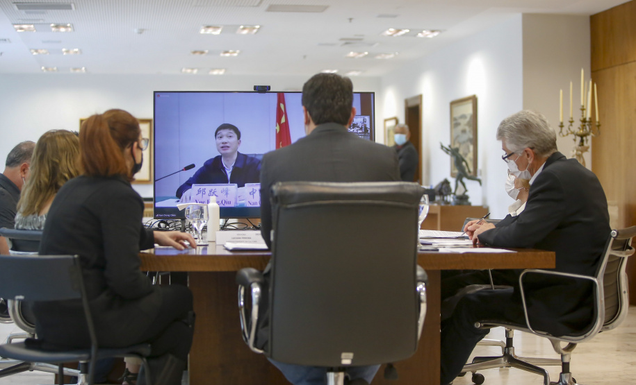 Paraná é reconhecido em grupo mundial da cadeia produtiva do fio de seda