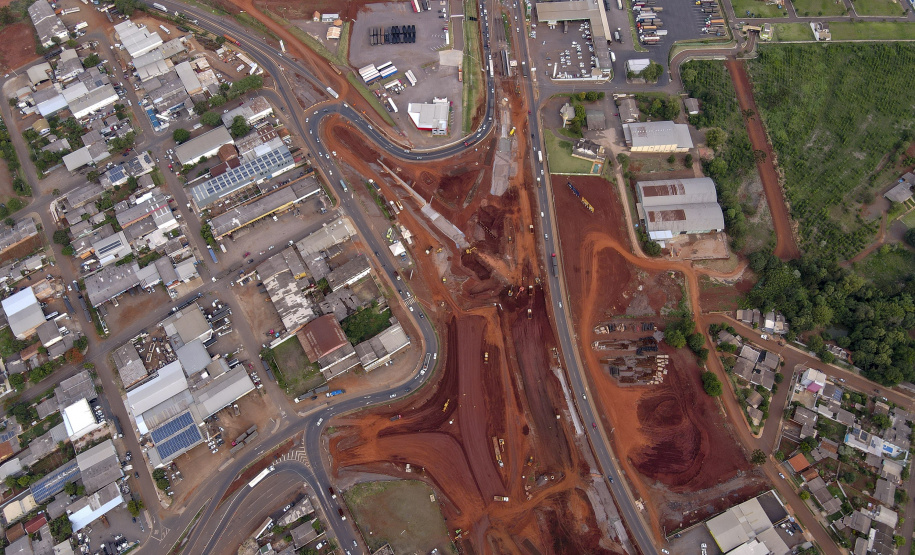 Após um ano de obra, Trevo Cataratas chega a 40% de execução em Cascavel