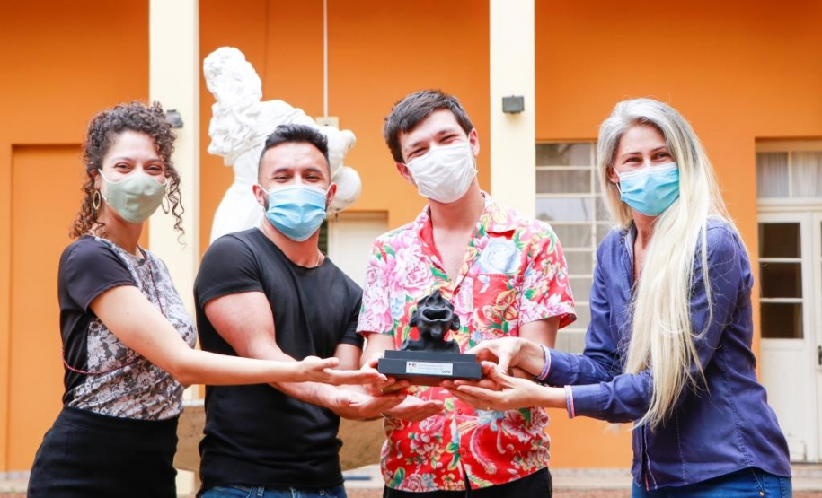 Vencedores do 49º Fenata da UEPG recebem troféus e premiações