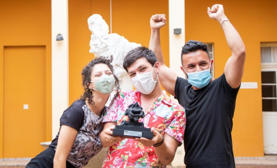 Vencedores do 49º Fenata da UEPG recebem troféus e premiações